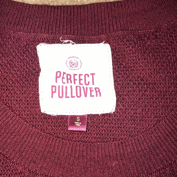Thin Sweater - Picture 3 of 3